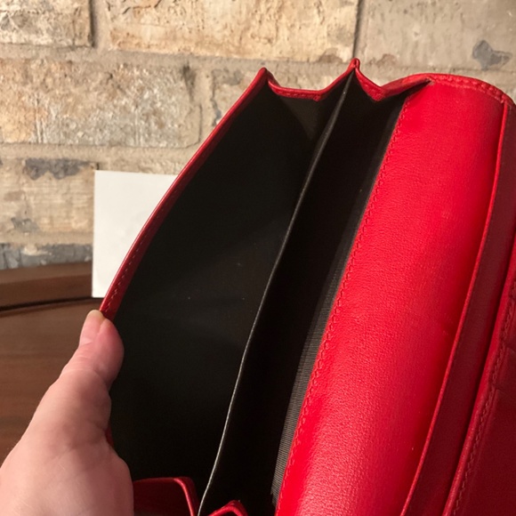 AUTHENTIC GUCCI RED LEATHER CONTINENTAL WALLET - Picture 11 of 15